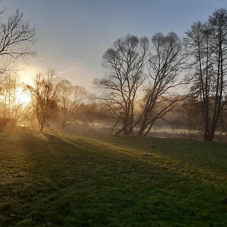 Bed & Breakfast Vallee De L'Ourthe Marcourt Bagian luar foto