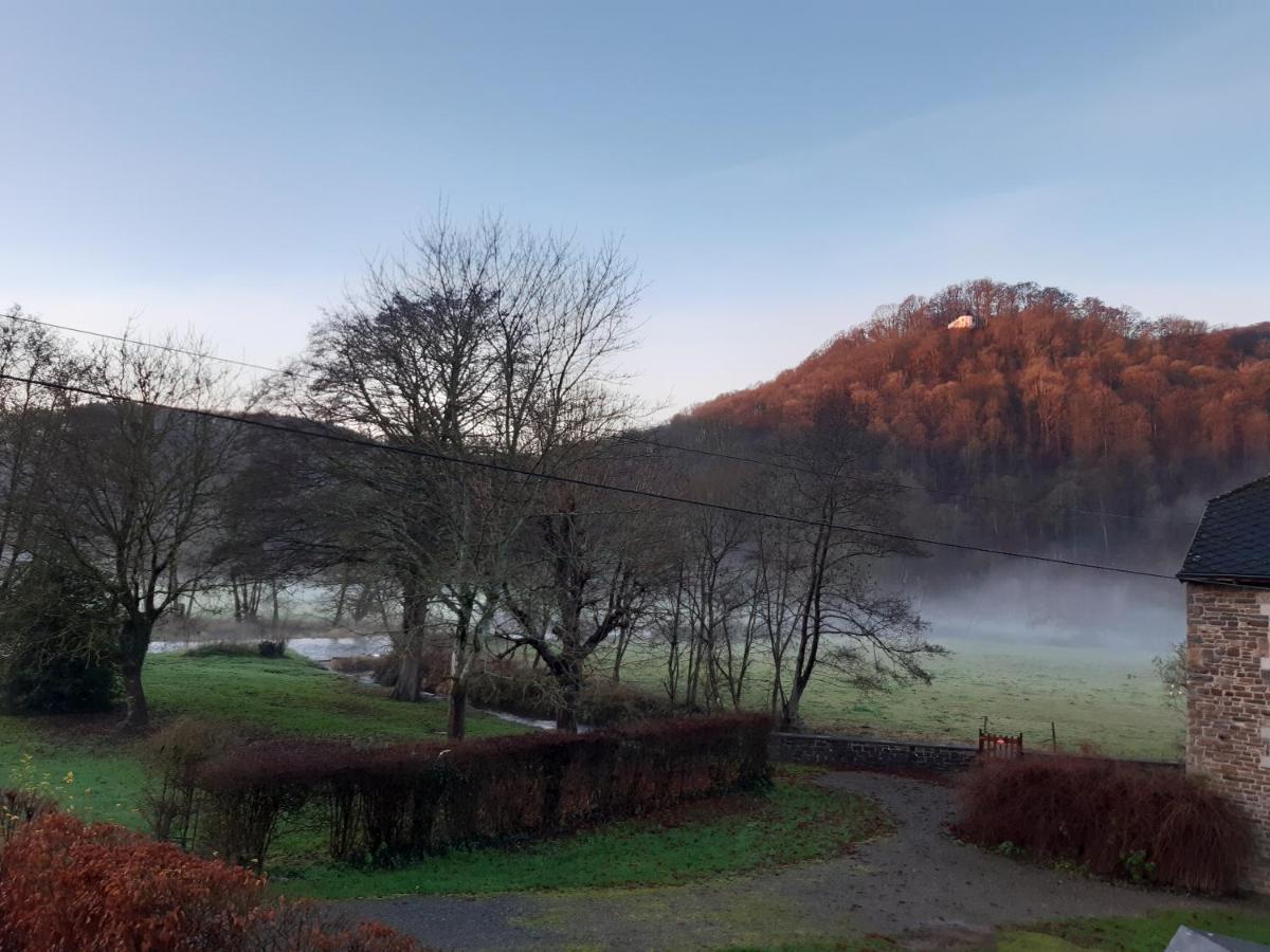 Bed & Breakfast Vallee De L'Ourthe Marcourt Bagian luar foto