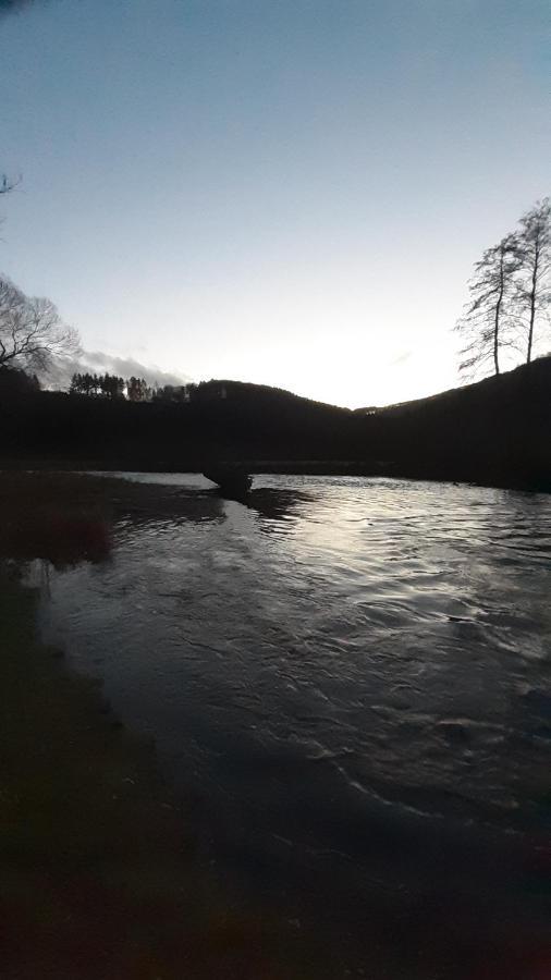 Bed & Breakfast Vallee De L'Ourthe Marcourt Bagian luar foto