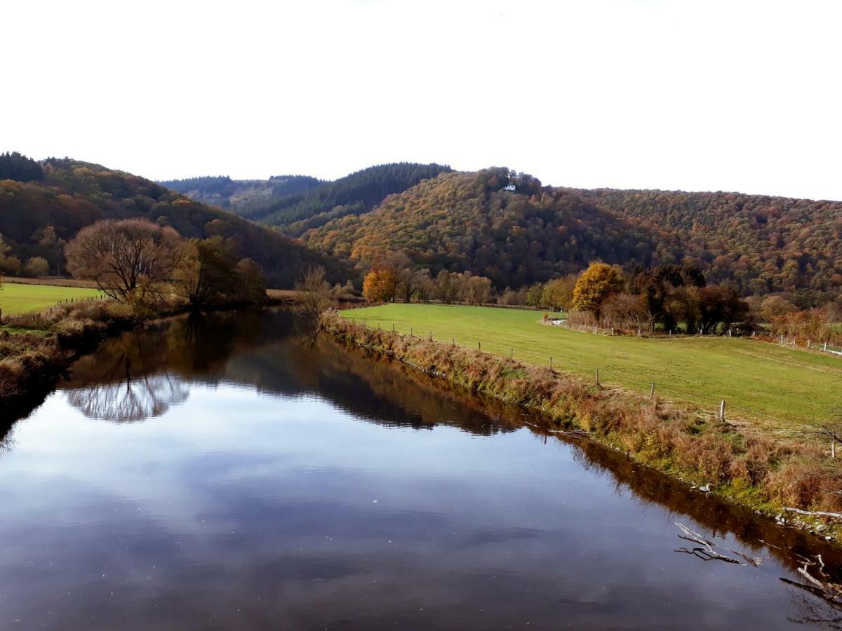 Bed & Breakfast Vallee De L'Ourthe Marcourt Bagian luar foto