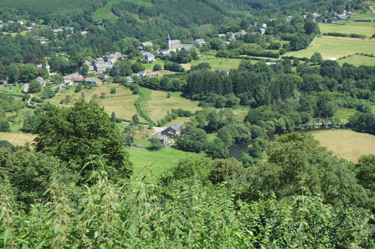 Bed & Breakfast Vallee De L'Ourthe Marcourt Bagian luar foto