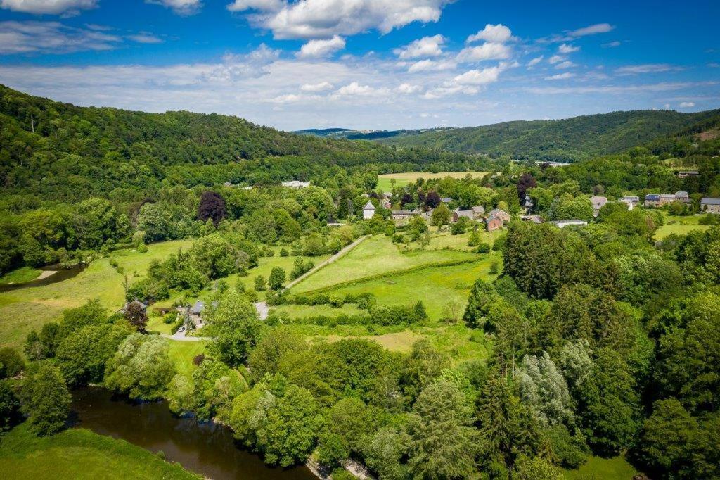 Bed & Breakfast Vallee De L'Ourthe Marcourt Bagian luar foto